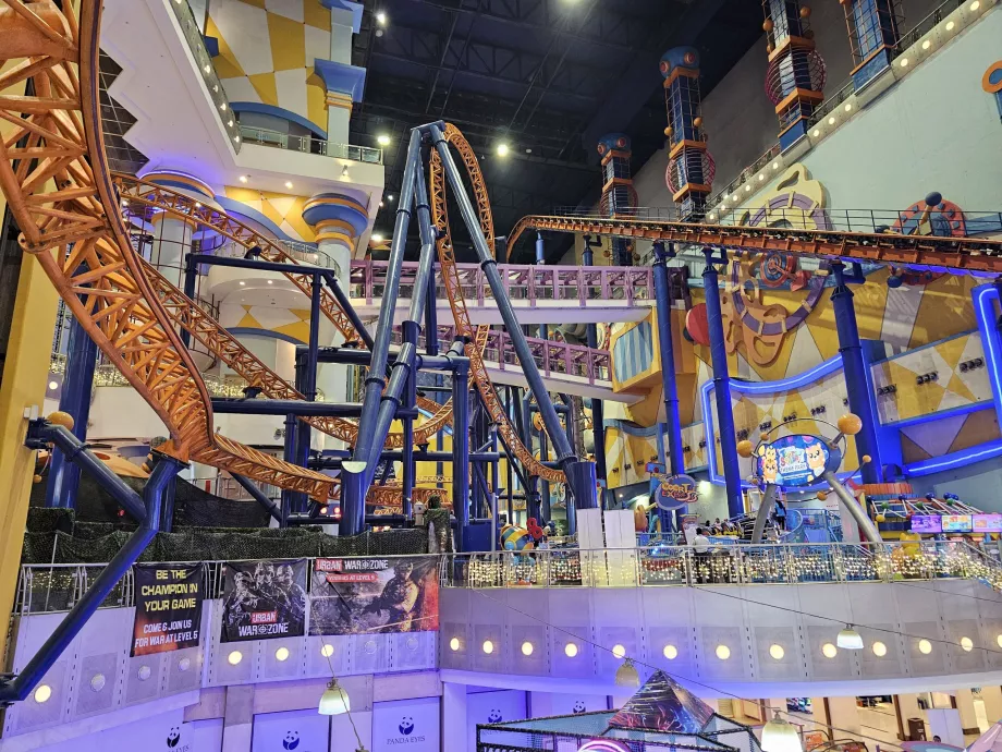Berjaya Square Tema Parkı