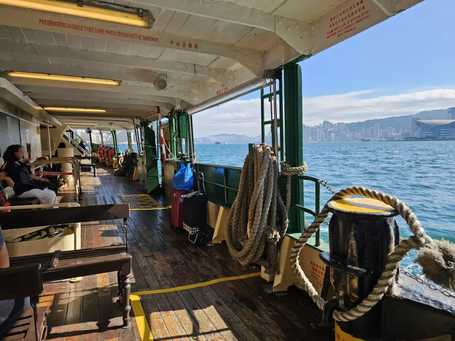 Star Ferry'de alt güverte