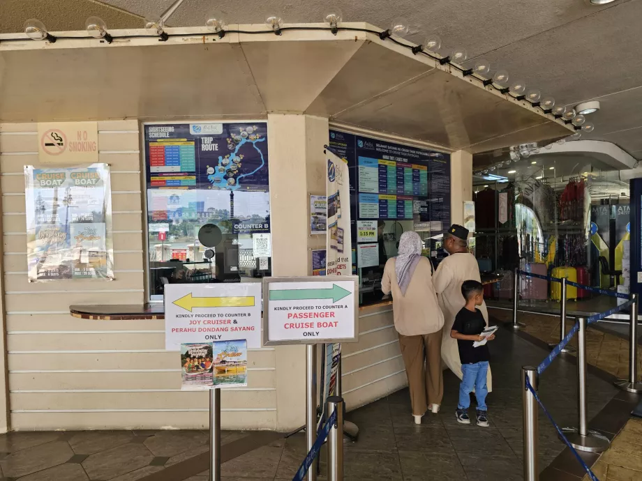 Kruvaziyer bilet gişesi