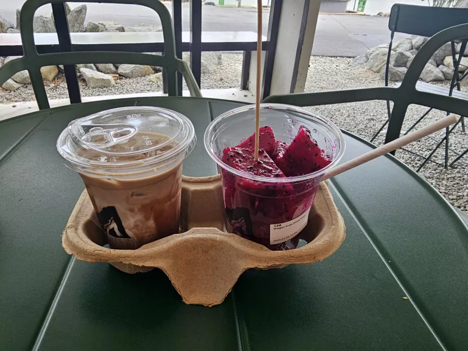 Botanik Bahçesinde İkramlar