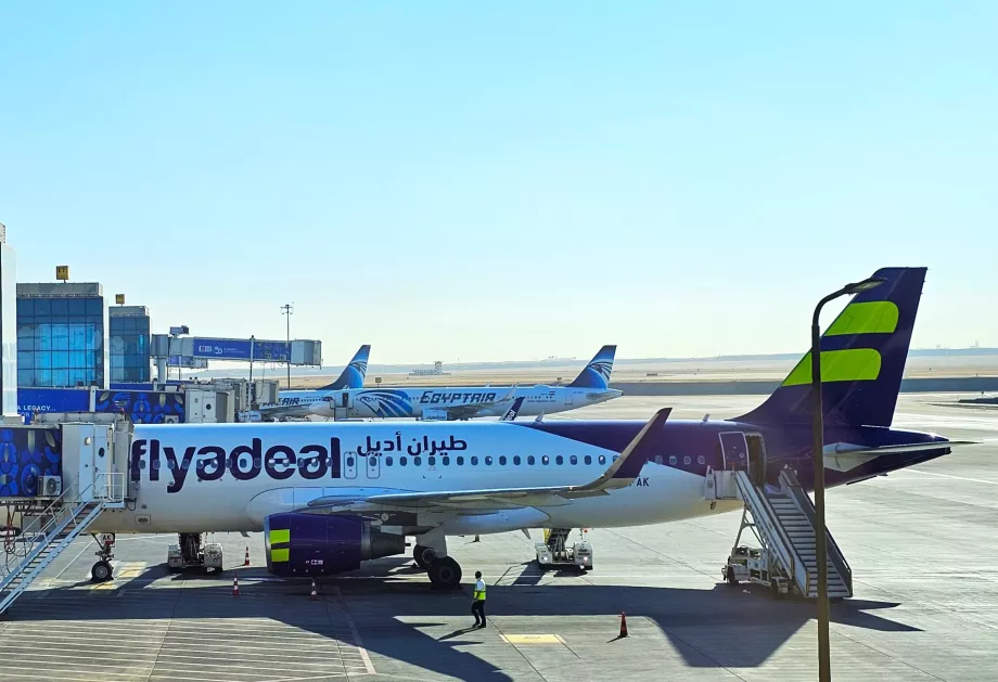 Airbus A320 Flyadeal Kahire Havalimanı'nda