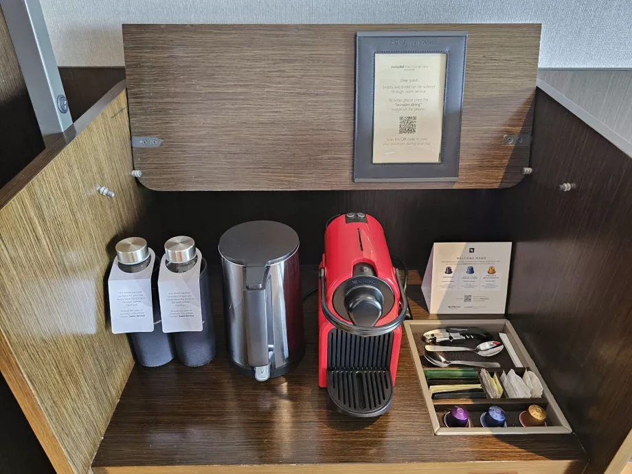 Ücretsiz kahve makinesi ve su