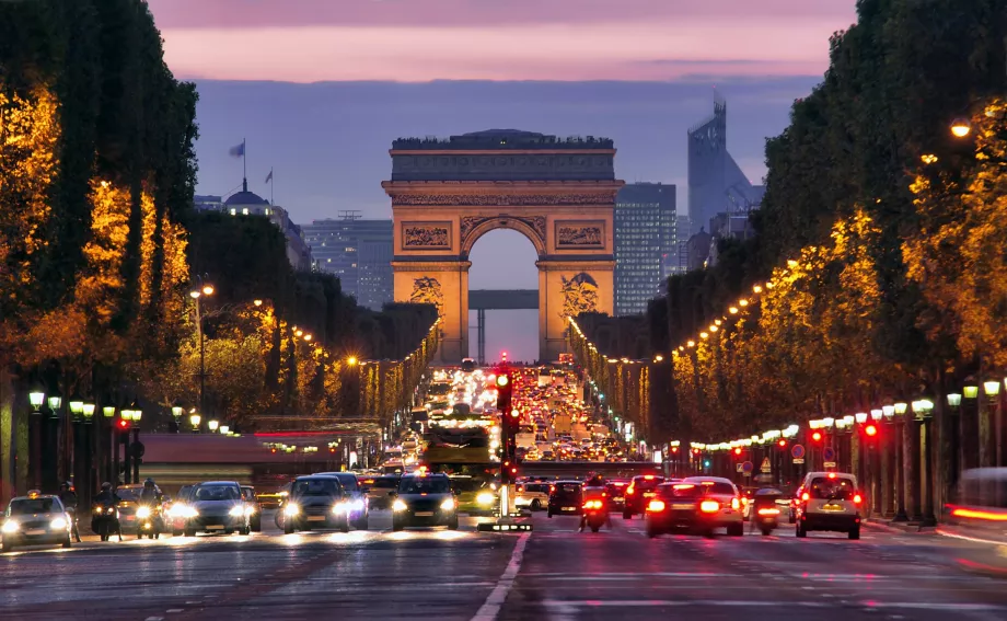 Gece Champs Elysees