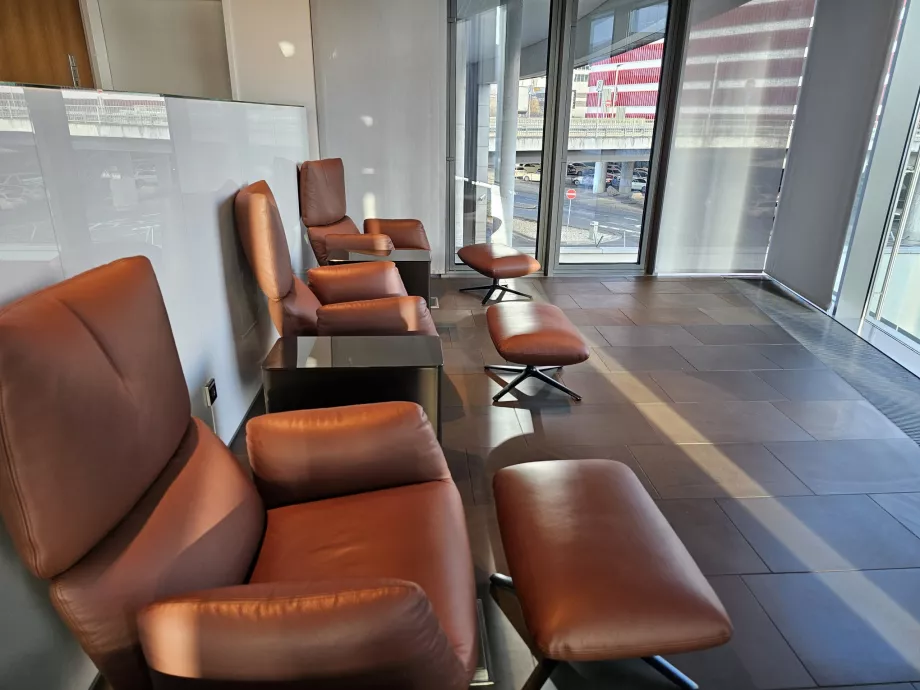 Lounge ortamı - rahat koltuklar