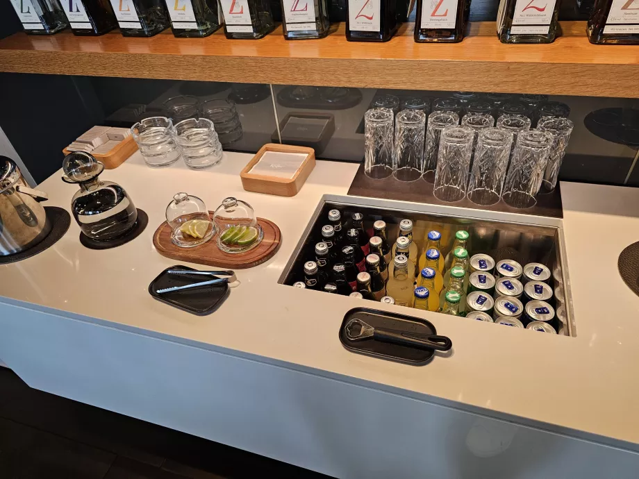 Sigara içilen odada içecekler