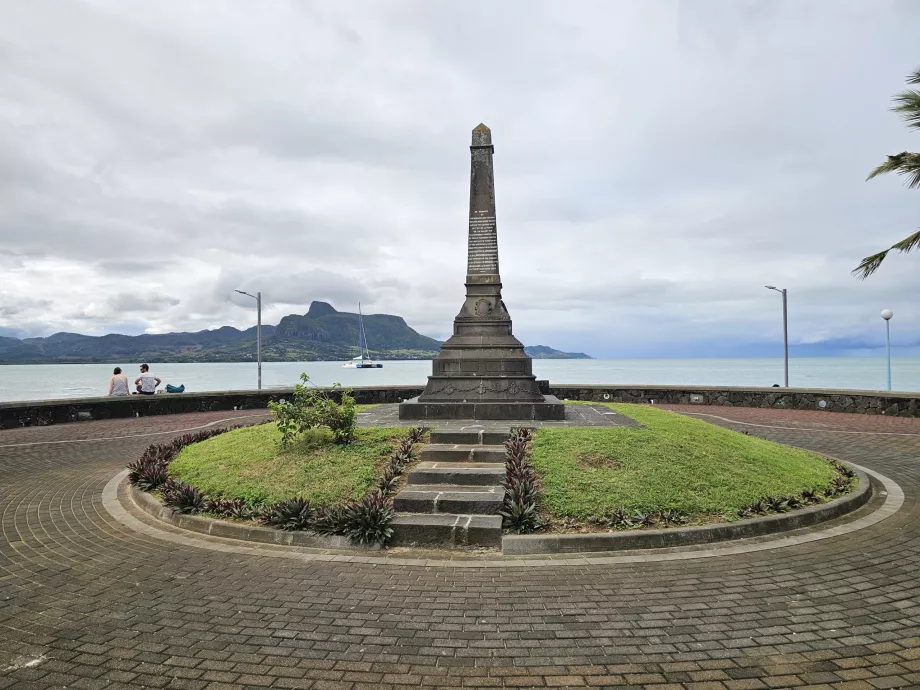 Mahebourg Deniz Savaşı Anıtı