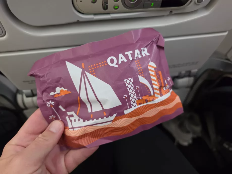Küçük bir seyahat seti çantası