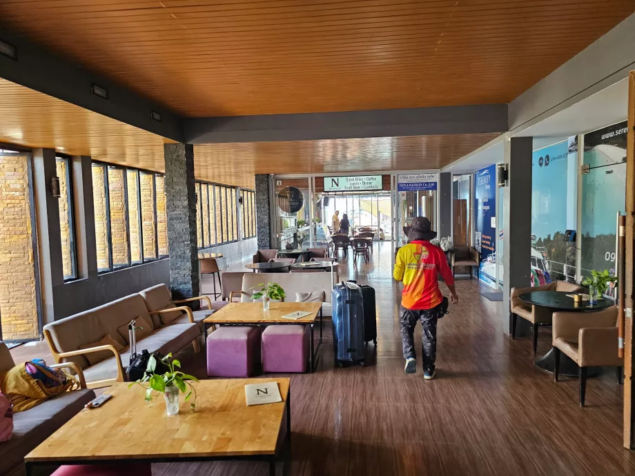 Petcherat Marina bekleme salonu