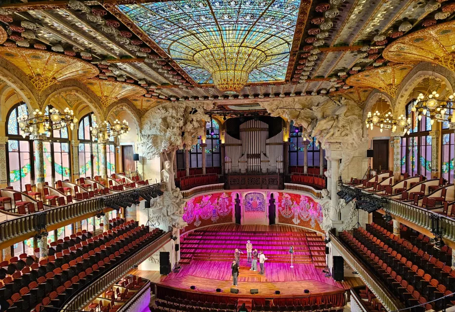 Palau de la Música Catalana, iç mekan