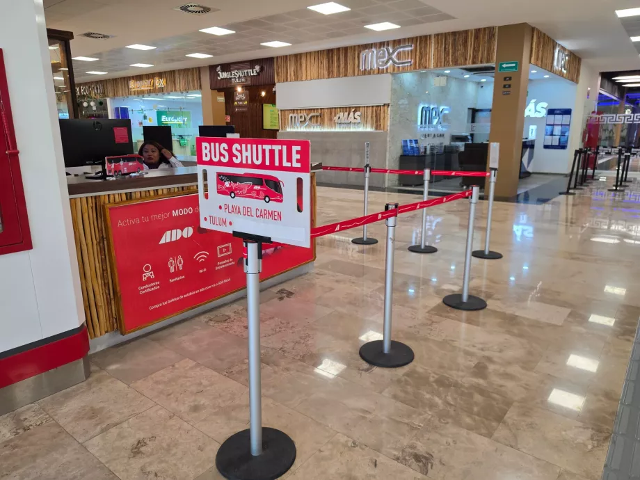 ADO otobüs şirketi durağı