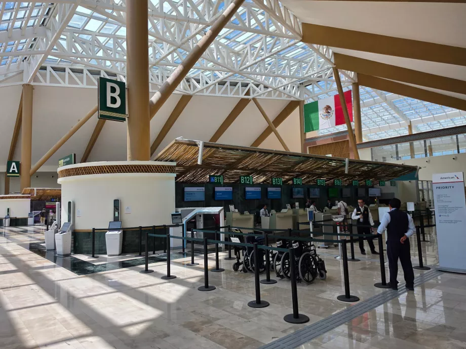 Check-in kontuarlarının bulunduğu kat
