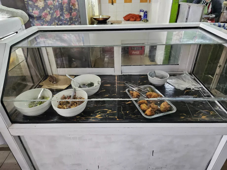 Central Flacq'ta pazar, yiyecek tezgahları