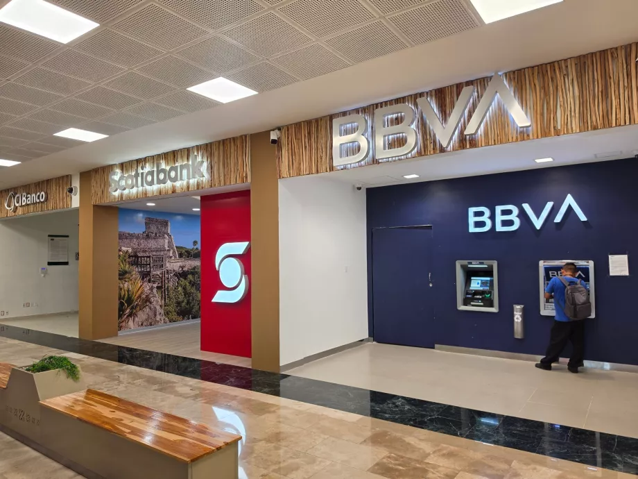 Meksika bankalarına ait ATM'ler