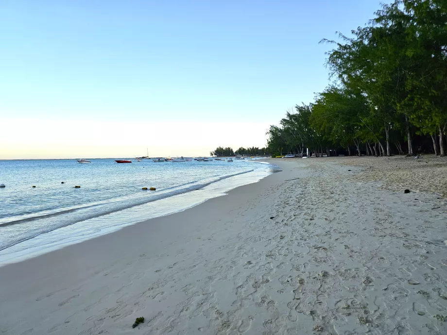 Mon Choisy Halk Plajı