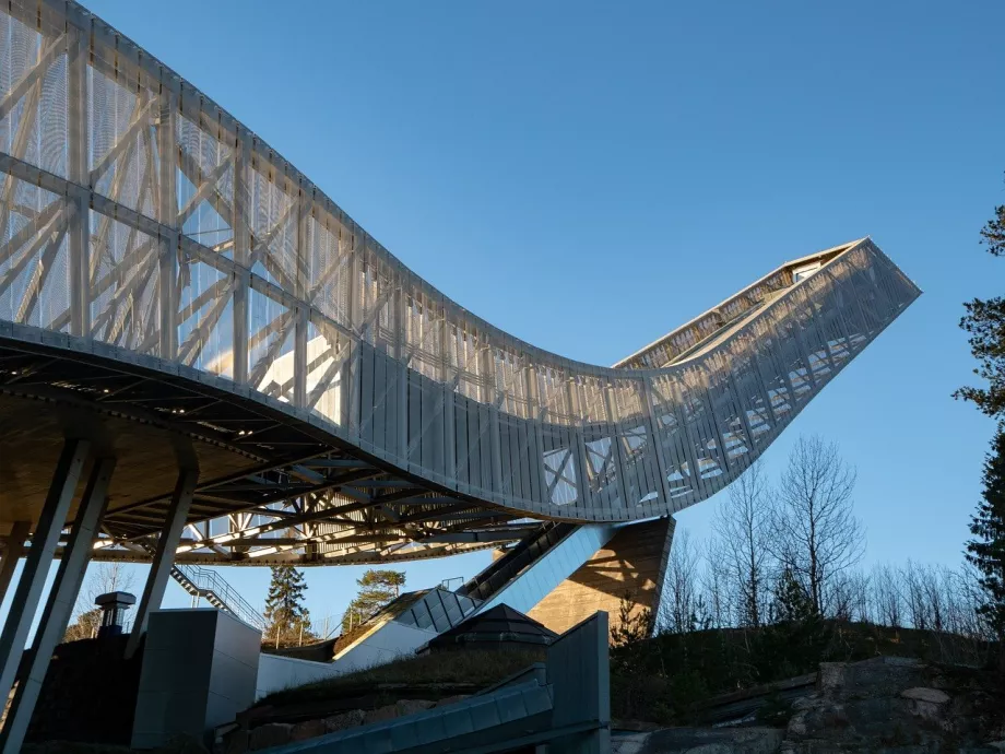 Holmenkollen kayakla atlama