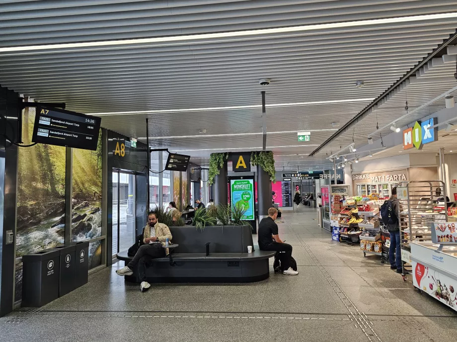 Oslo otobüs terminalinde bekleme odası