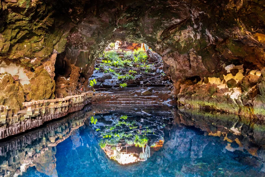 Jameas del Agua Mağarası