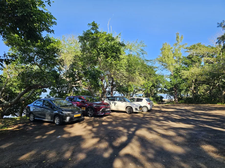 Le Morne altında park yeri