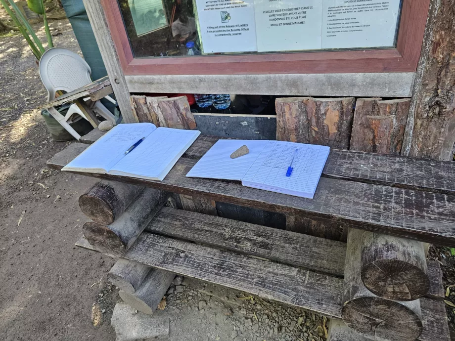 Le Morne'a tırmanmadan önce kayıt