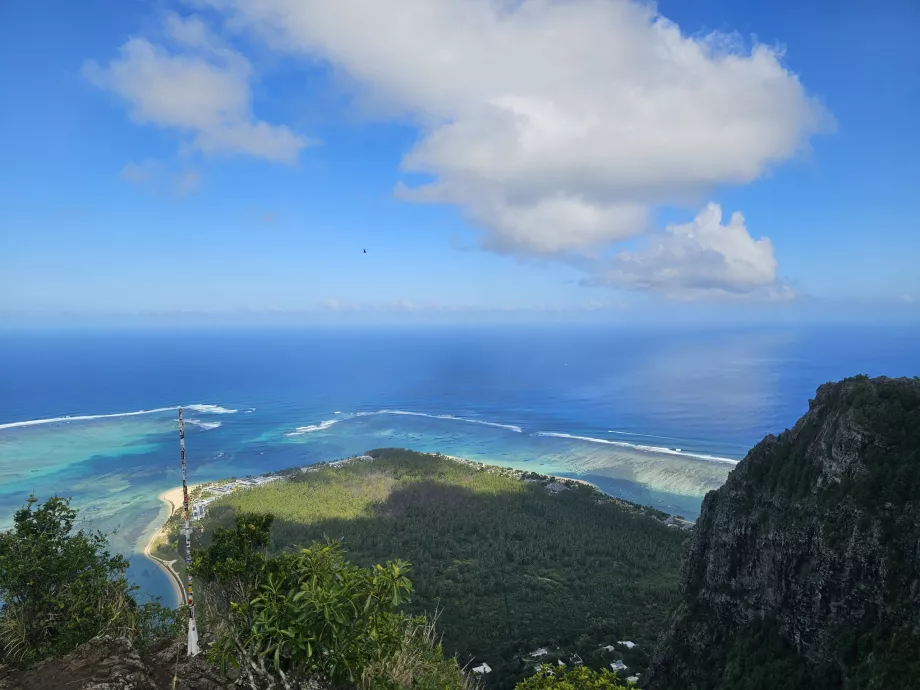 Le Morne'un tepesinden manzara