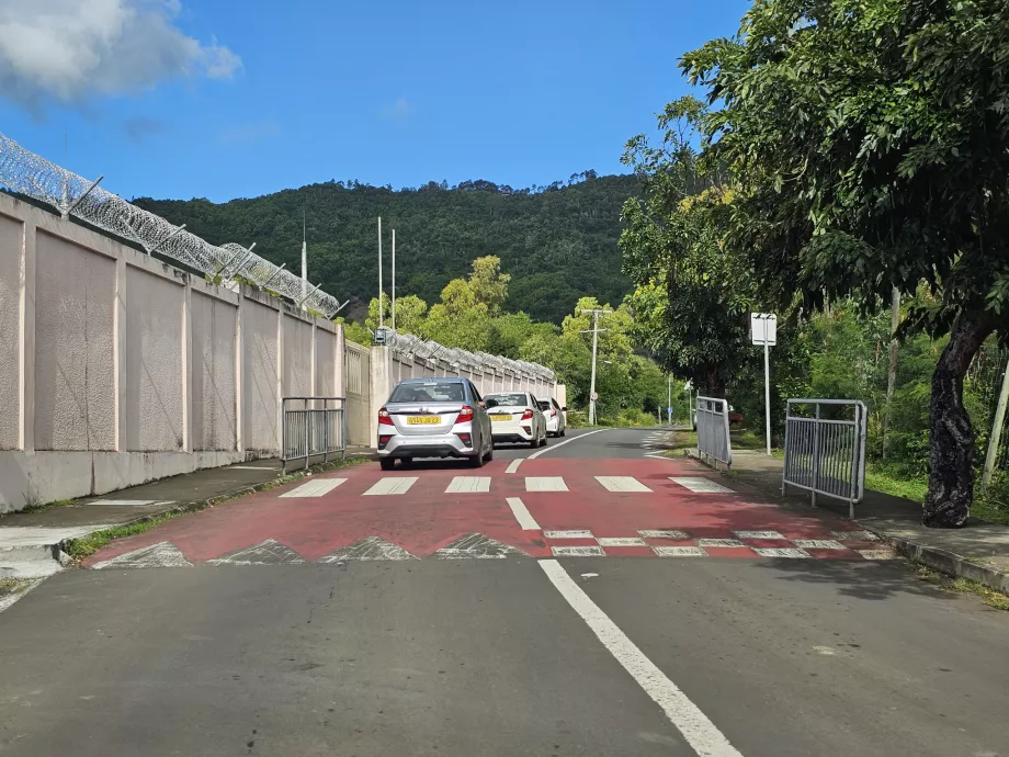 Enine eşik, yaya geçidi