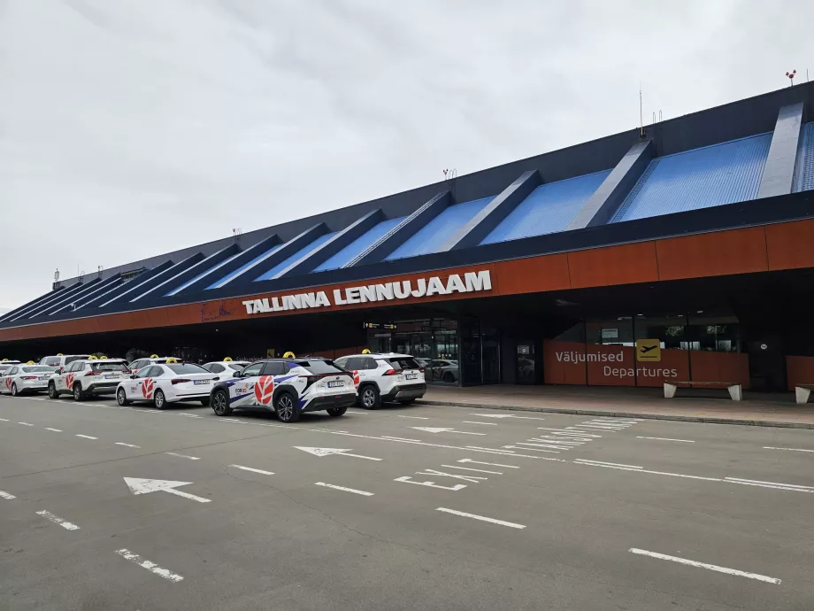 Tallinn havaalanı ile varış