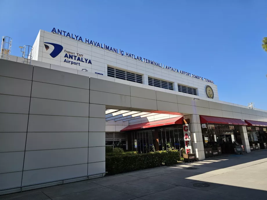 Terminal 1'in iç hatlar bölümü