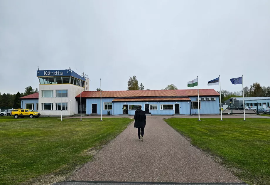 Kärdla havaalanı ile varış