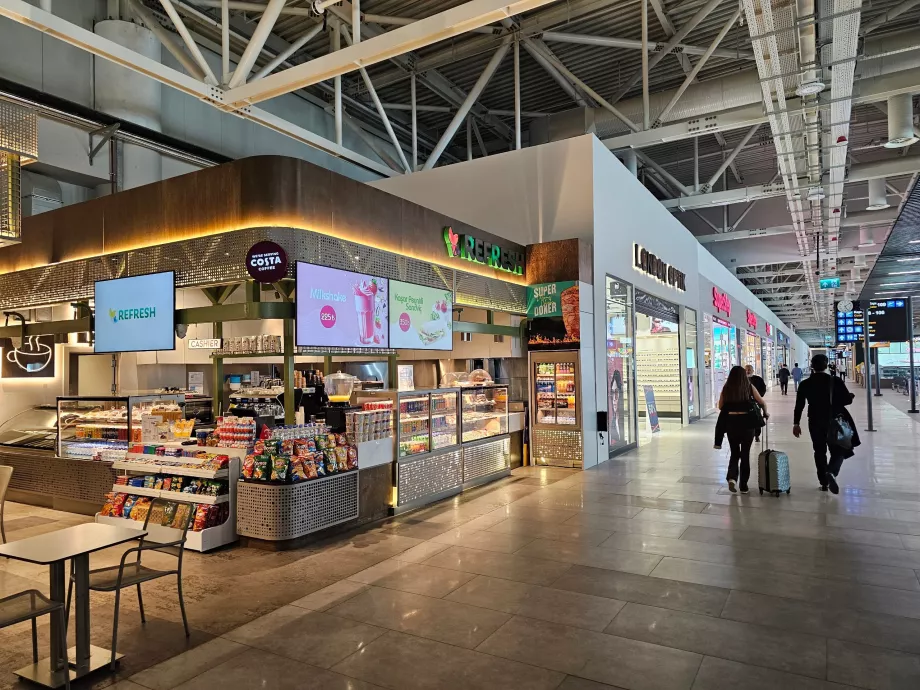 Mağazalar ve restoranlar, Terminal 1, iç hatlar transit bölümü