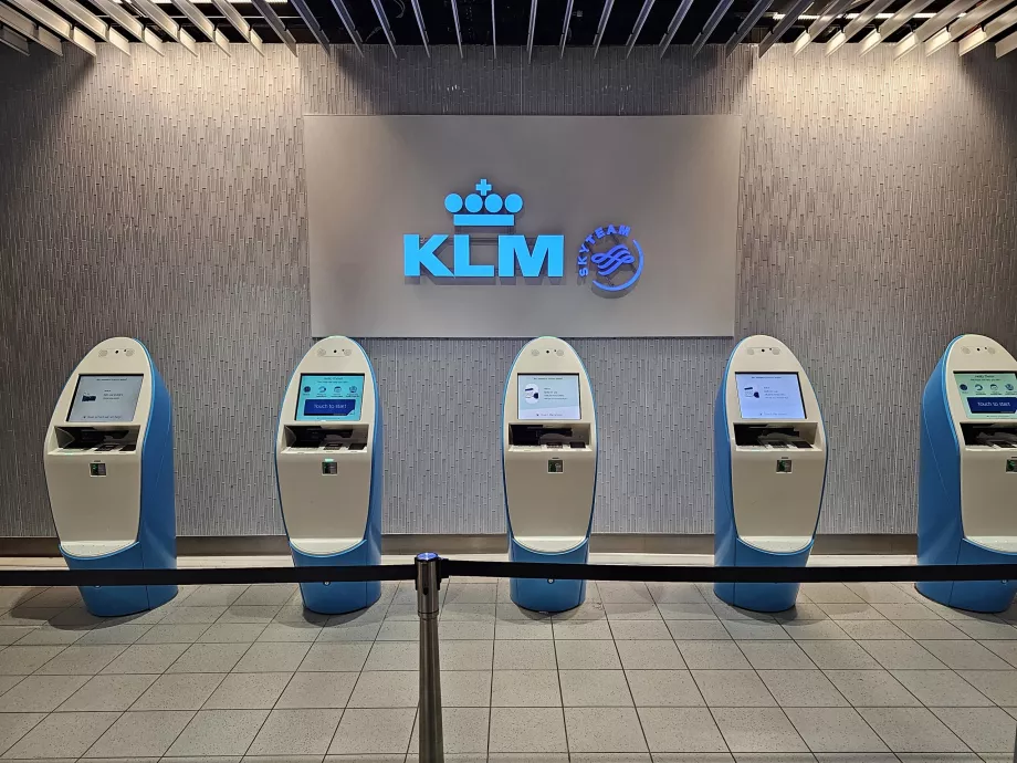 KLM transfer kioskları
