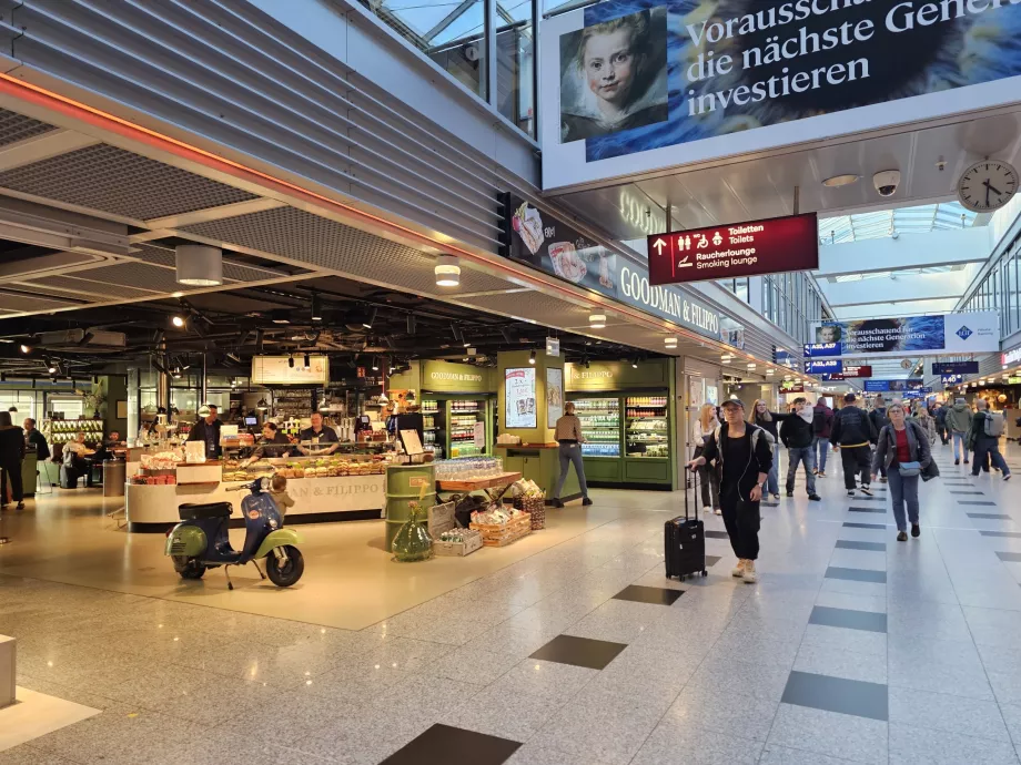 Transit bölgesinde restoran