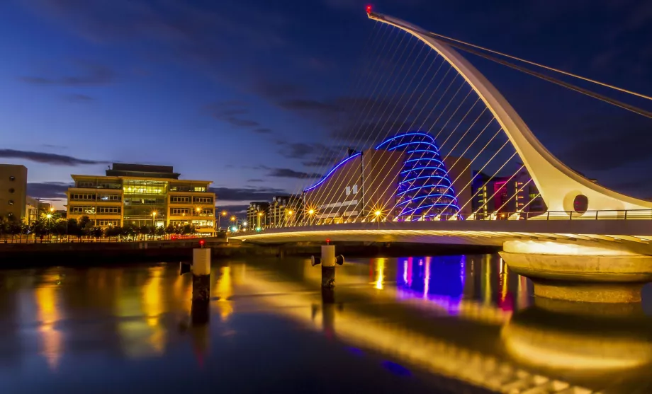 Dublin’in Gece Köprüsü