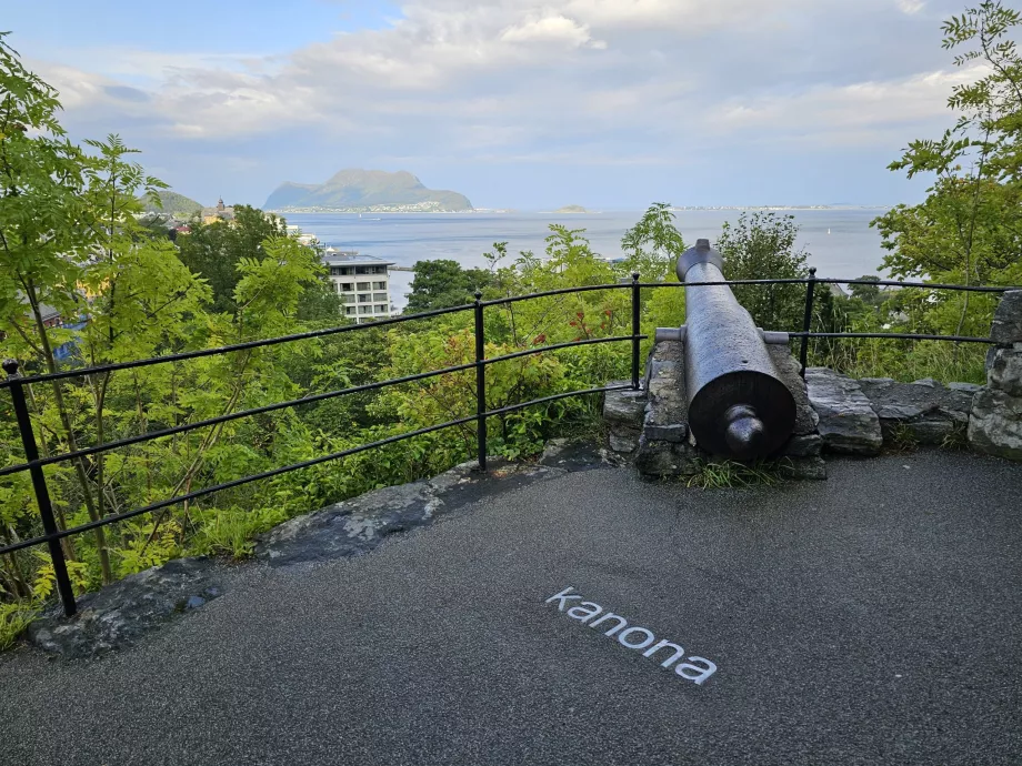 Askla'ya tırmanış sırasında Kanon