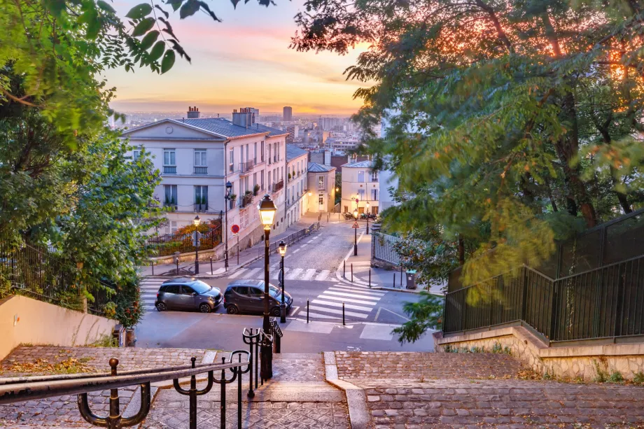 Montmartre'a çıkan merdivenler