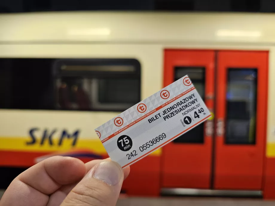 Skm trenleri, metro, tramvay ve otobüsler için bilet (bilet geçerlilik kontrol cihazında damgalanmalıdır)