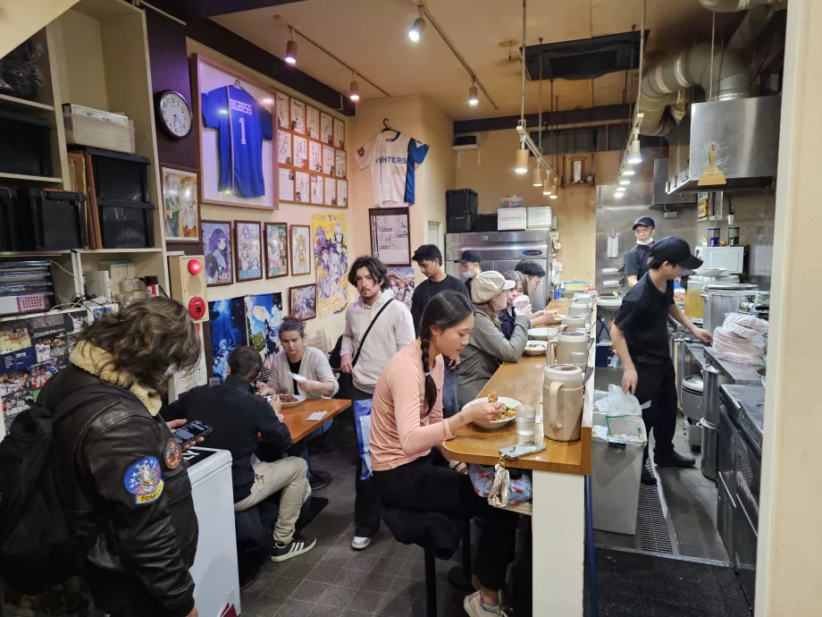 Hinoya Curry, iç mekan