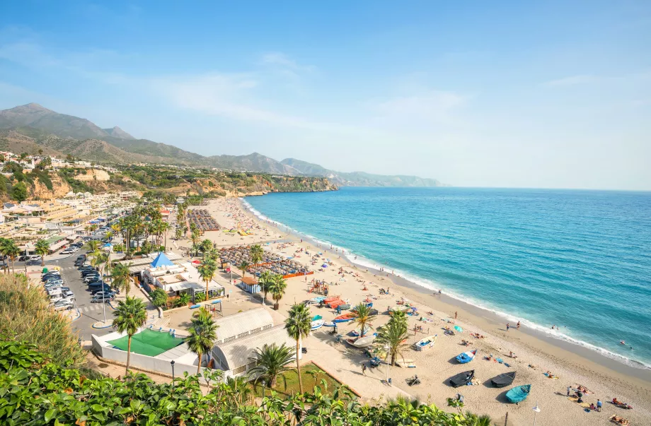 Nerja plajı