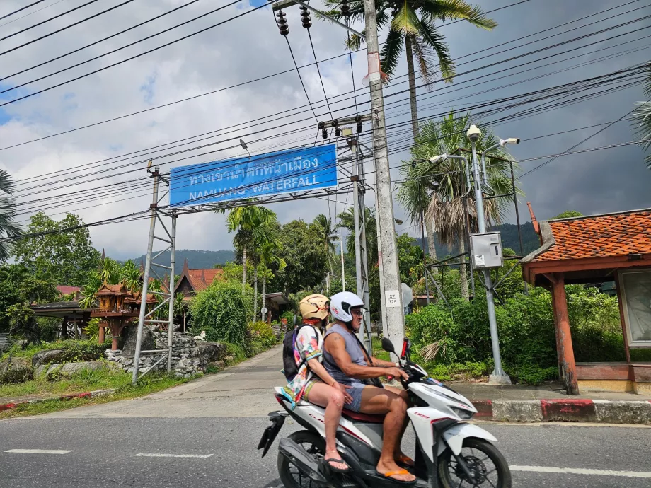 Na Muang Şelalesi 1, giriş