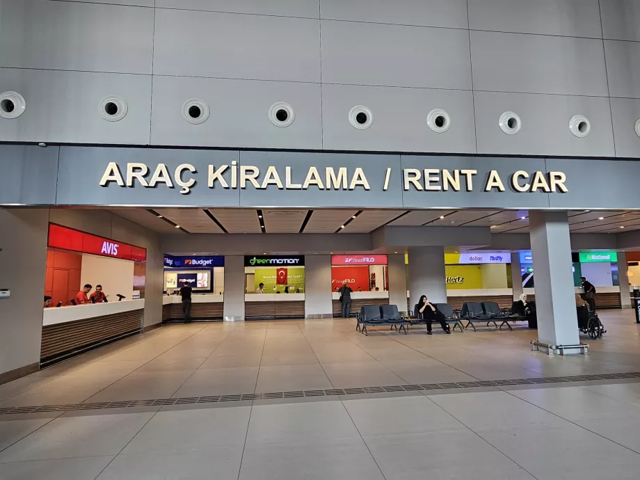 Araç kiralama kontuarları
