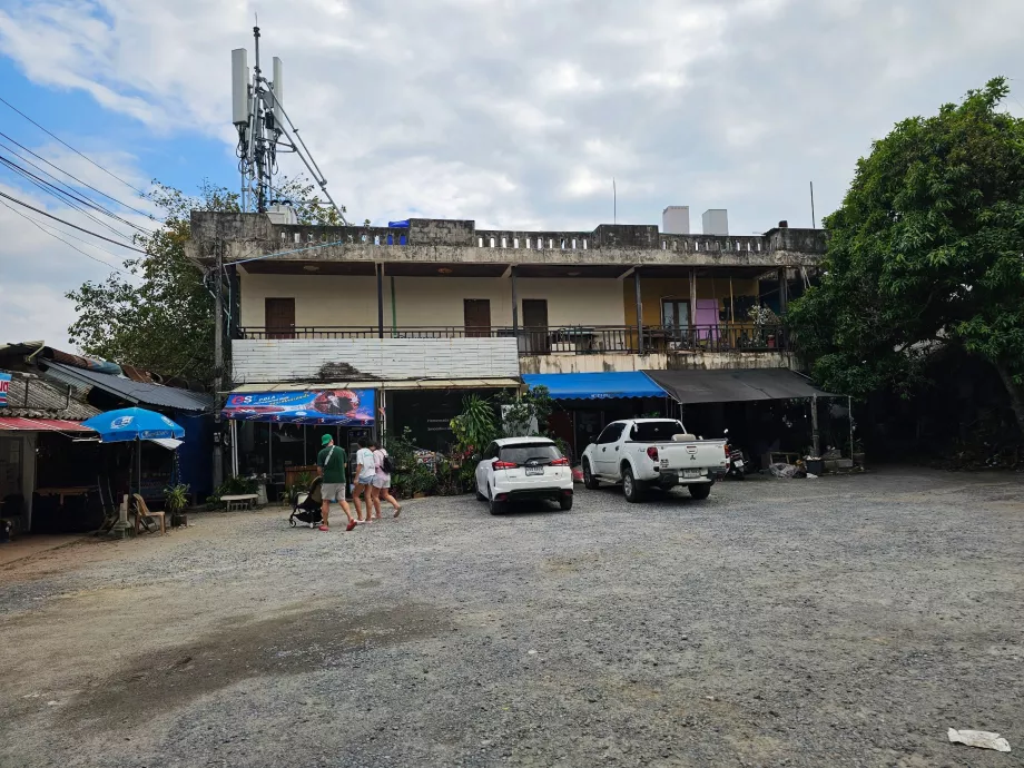 Hin Ta Hin Yai'de Otopark