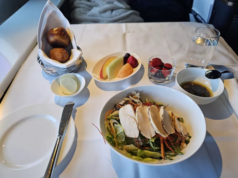 İnişten önce akşam yemeği