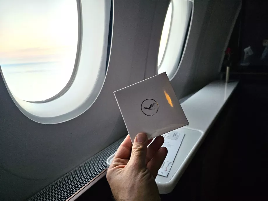 Veda çikolatası kutusu