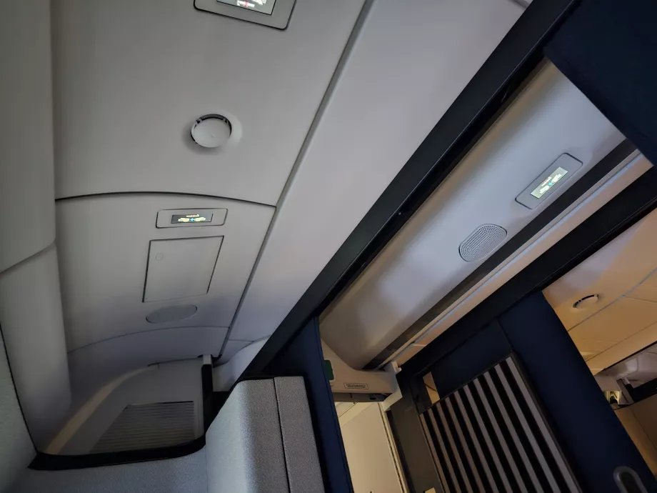 Baş üstü kutularının olmaması