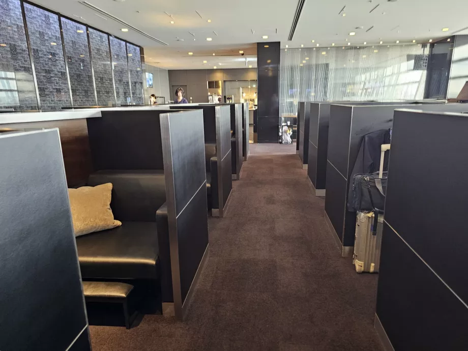 ANA First Class'ı taklit eden koltuklar