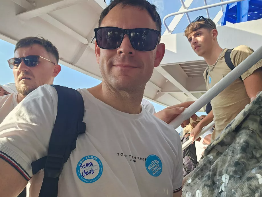 Tişört üzerine çıkartmalar