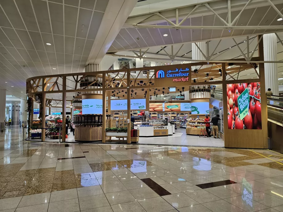 Carrefour, ortak alan, Terminal 3