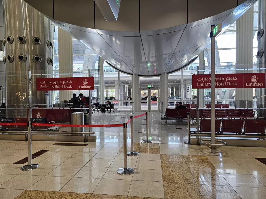 Emirates Otel Masası