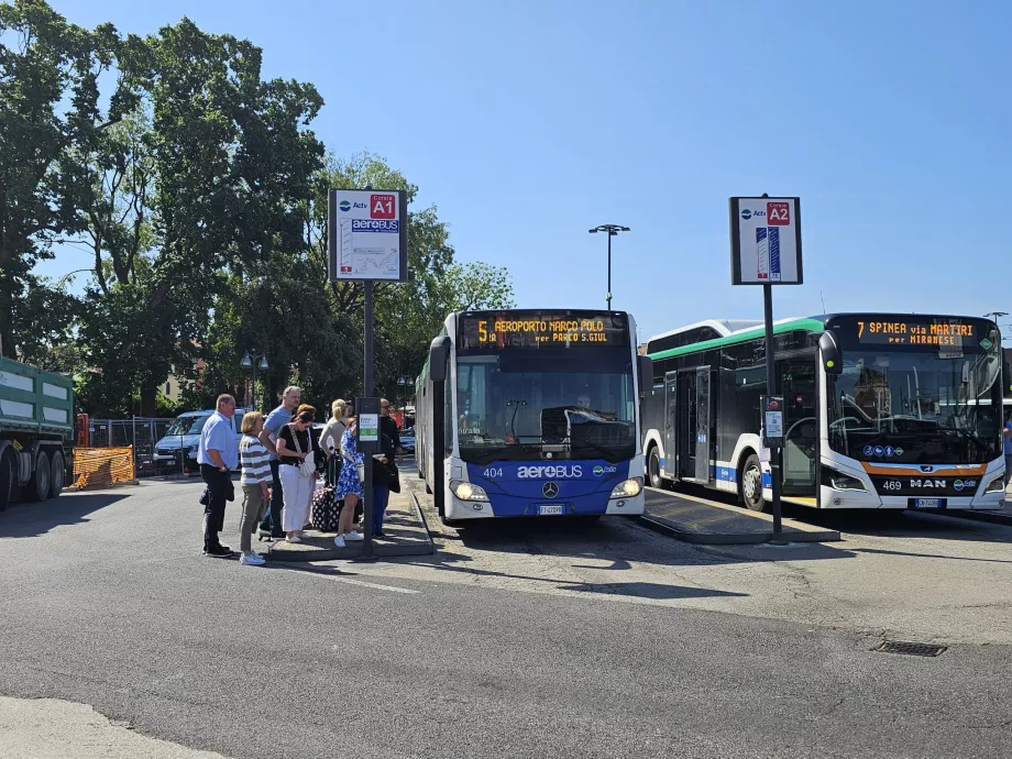 Durma yönü Venedik Havalimanı, Piazzale Roma