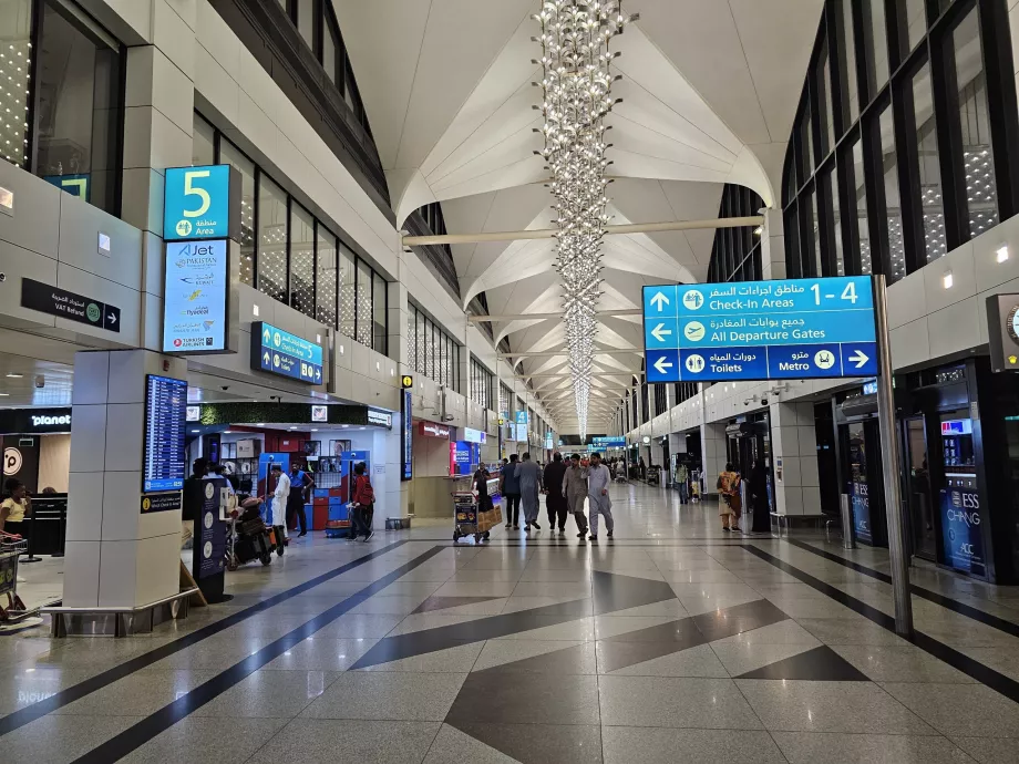 Terminal 1'in halka açık bölümü