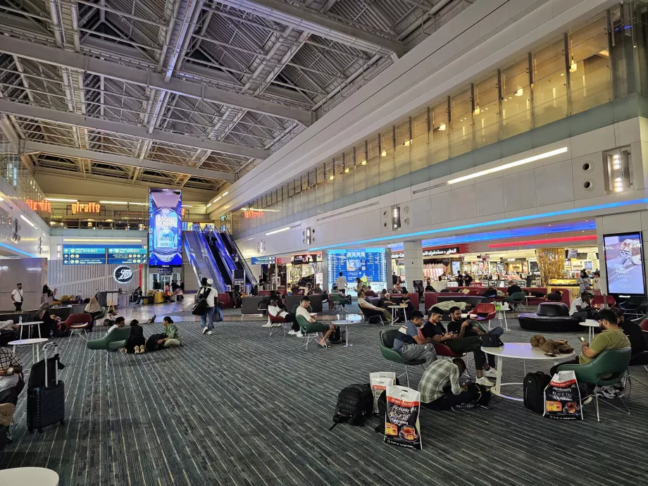 Mağazalar ve restoranlar, Terminal 1